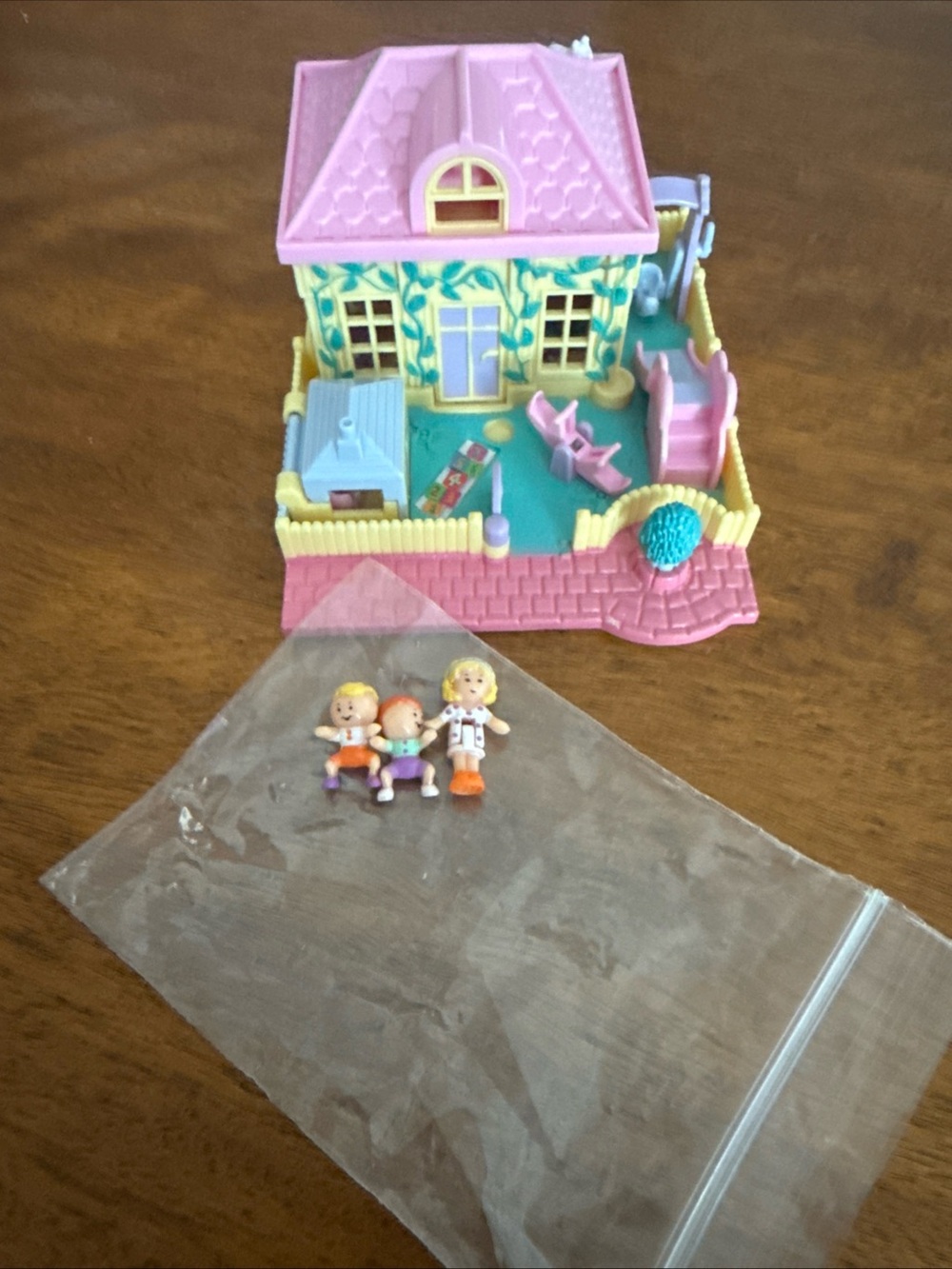 1994 vintage Polly pocket Pollyville nursery complete set